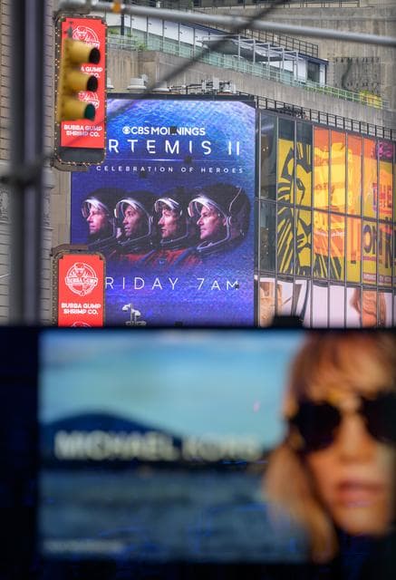 NASA image: NASA Artemis II Crew Visits Times Square Skywalk