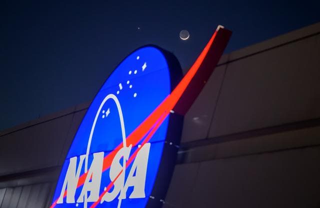 NASA image: Moon Venus Conjunction