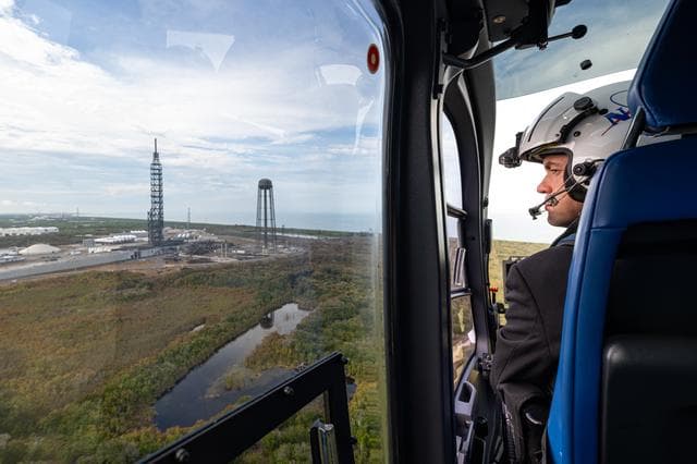 NASA image: Administrator Isaacman Visits Blue Origin