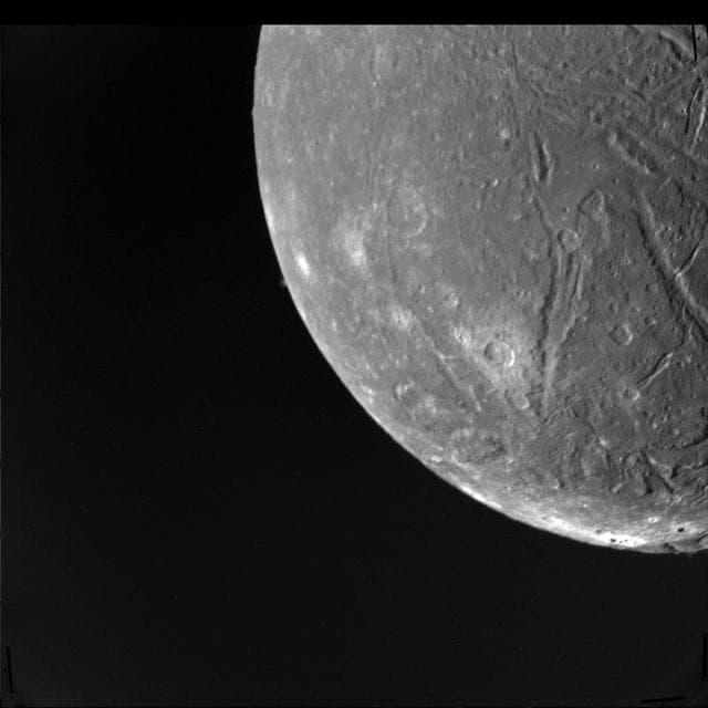 NASA image: Ariel at Voyager Closest Approach