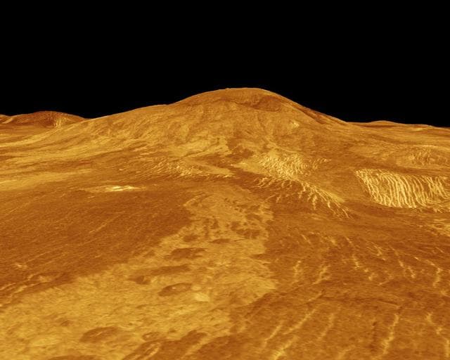 NASA image: Venus - 3-D Perspective View of Sif Mons