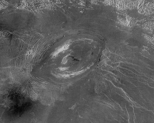 NASA image: Venus - A Large Elongated Caldera Sacajawea Patera