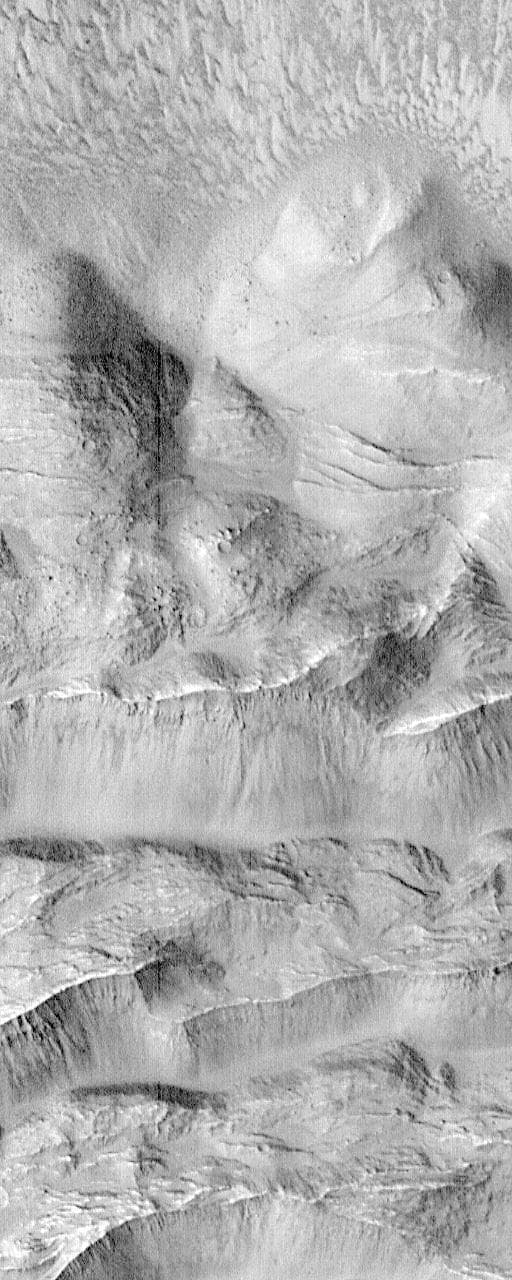 NASA image: Complex Floor Deposits Within Western Ganges Chasma, Valles Marineris - High Resolution Image
