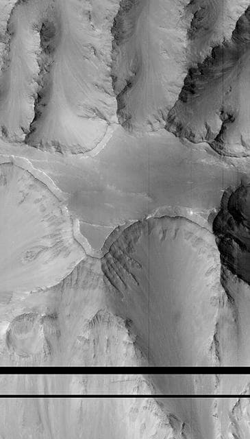 NASA image: Layers within the Valles Marineris: Clues to the Ancient Crust of Mars - High Resolution Image