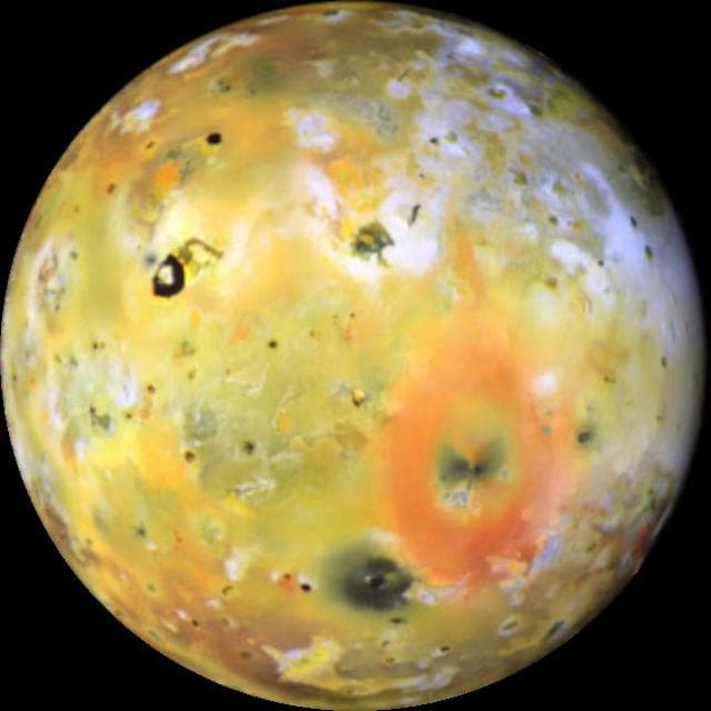 NASA image: Changes on Io Loki-Pele hemisphere