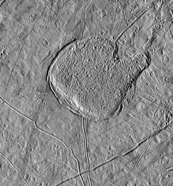 NASA image: Mitten shaped region of Chaotic Terrain on Europa