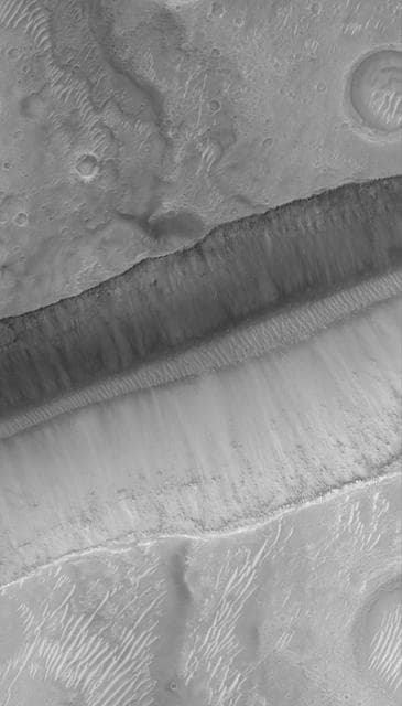 NASA image: Tracking Boulders