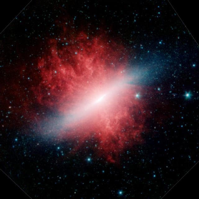 NASA image: Smokin Hot Galaxy animation
