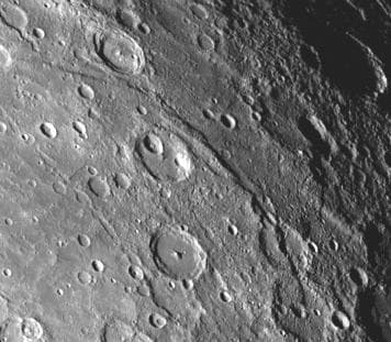 NASA image: 300 Kilometer Long Scarp