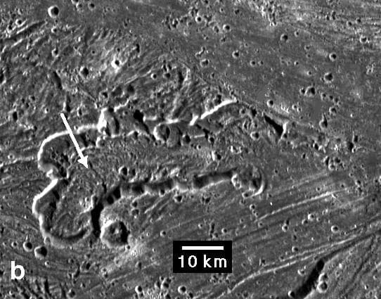 NASA image: Caldera in Sippar Sulcus, Ganymede