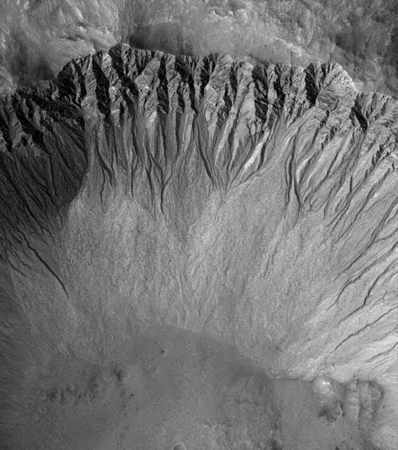 NASA image: Mid-latitude Gullies