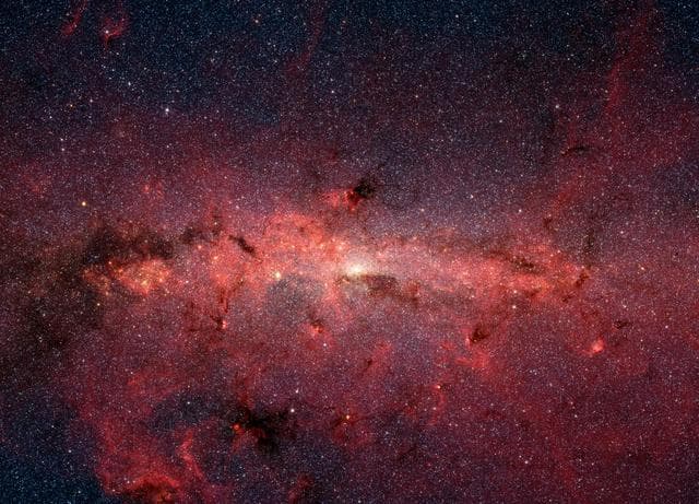 NASA image: A Cauldron of Stars at the Galaxy Center