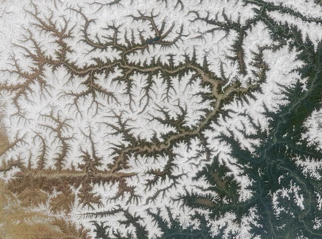 NASA image: Where on Earth...? MISR Mystery Image Quiz #8:<br .>Yarlung Tsangpo River, China
