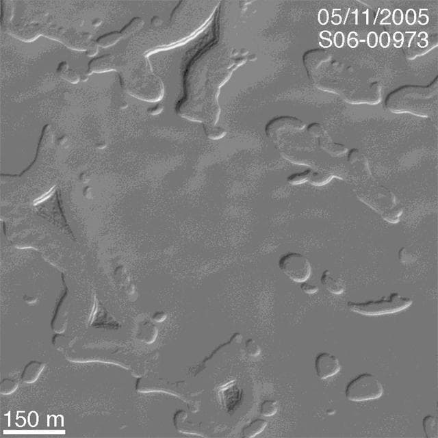 NASA image: The Changing South Polar Cap of Mars: 1999-2005
