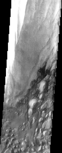 NASA image: Valles Marineris - with 3-D