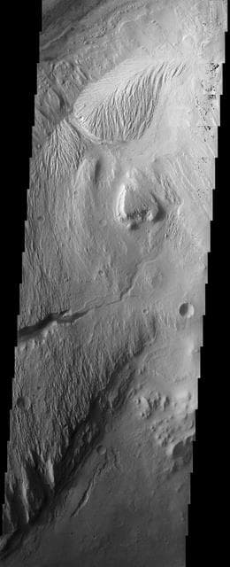 NASA image: Gale Crater Mound