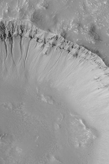 NASA image: Martian Gullies