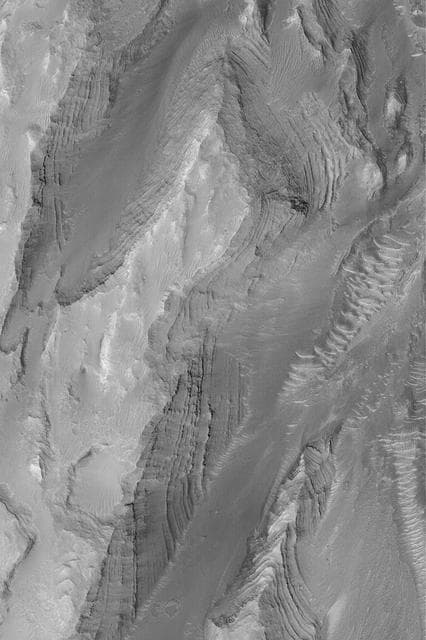NASA image: Layers in Gale Crater