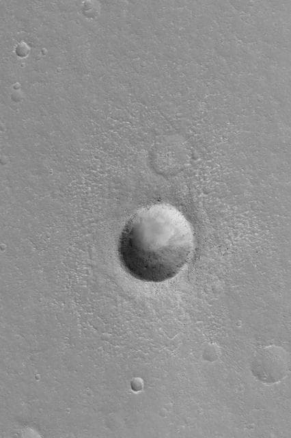 NASA image: Martian Meteor Crater