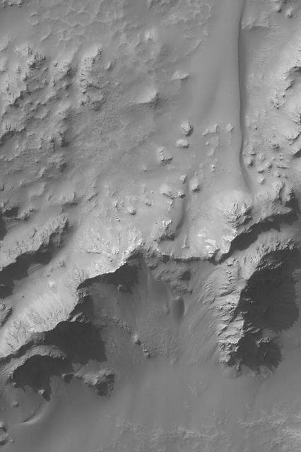 NASA image: Hale Central Peak