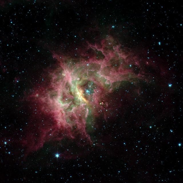 NASA image: Stellar Jewels Shine in New Spitzer Image