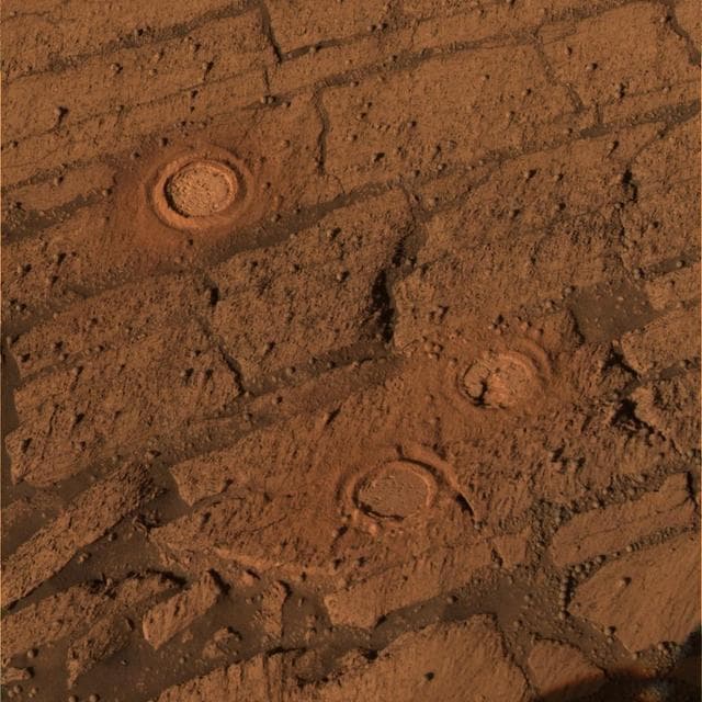 NASA image: Three Fresh Exposures in Endurance Layers