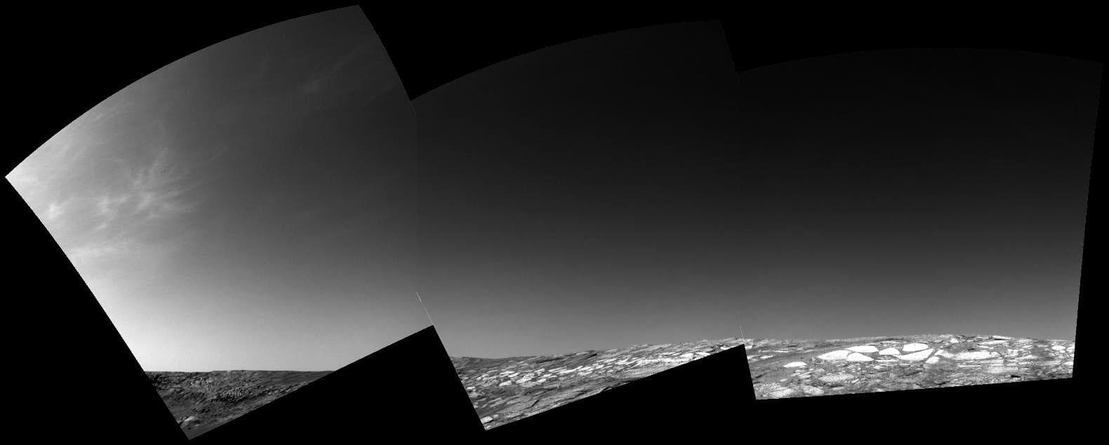 NASA image: Clouds Roll in for Martian Winter