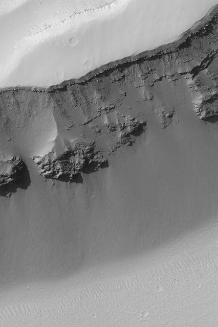 NASA image: Terra Sirenum Slope