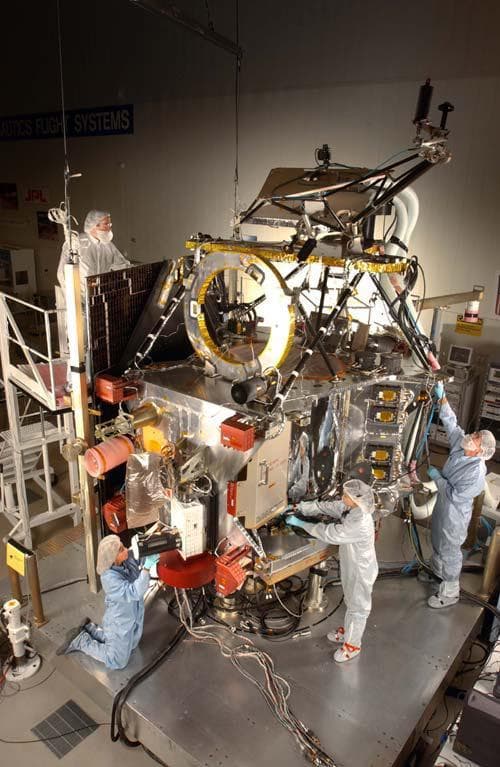 NASA image: Mars Reconnaissance Orbiter in High Bay
