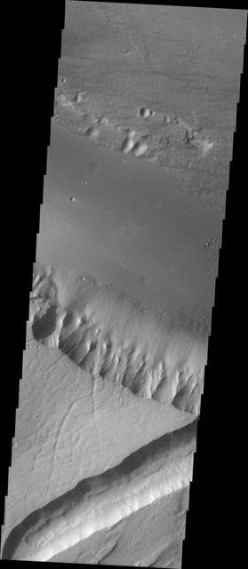 NASA image: Kasei Vallis Erosion