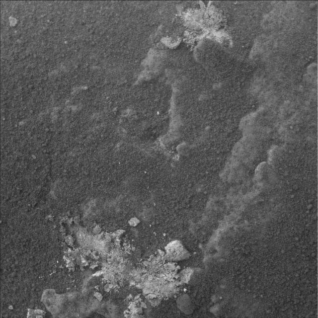 NASA image: Spirit Examines Light-Toned Halley Microscopic Image