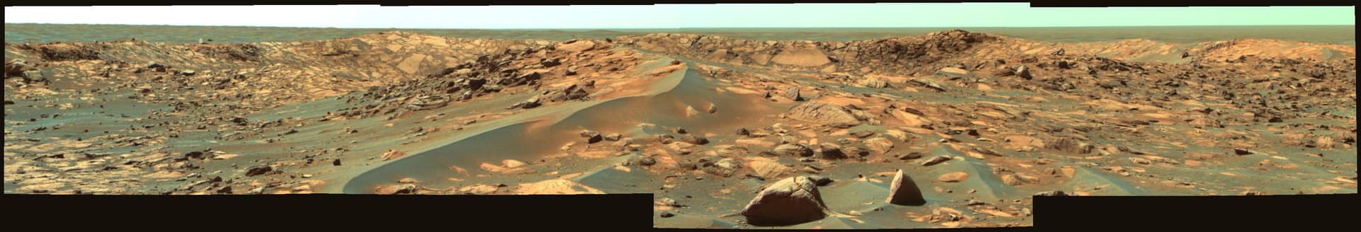 NASA image: Opportunity Approaches the Bowl of Beagle Crater False Color