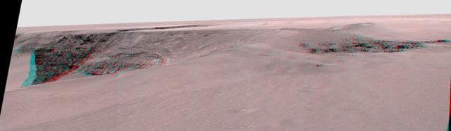 NASA image: Layers of Cabo Frio in Victoria Crater Stereo
