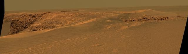 NASA image: Layers of Cabo Frio in Victoria Crater