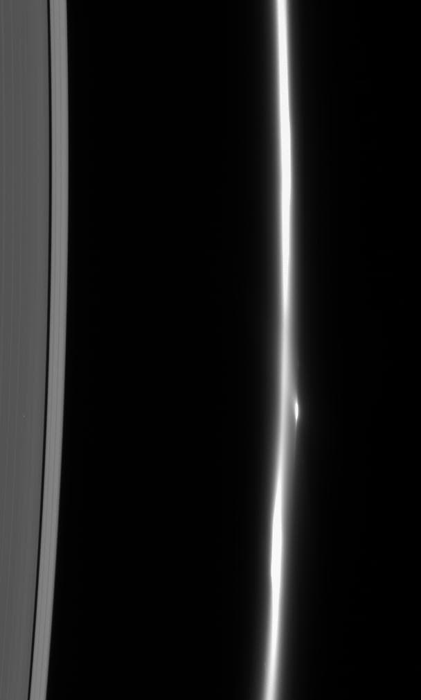 NASA image: Unfocused F Ring