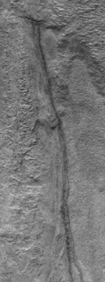 NASA image: Groundwater May be Source for Erosion in Martian Gullies