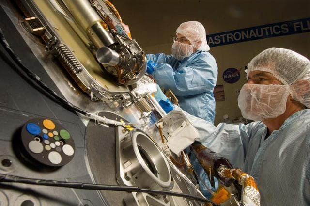 NASA image: Work on Phoenix Science Deck