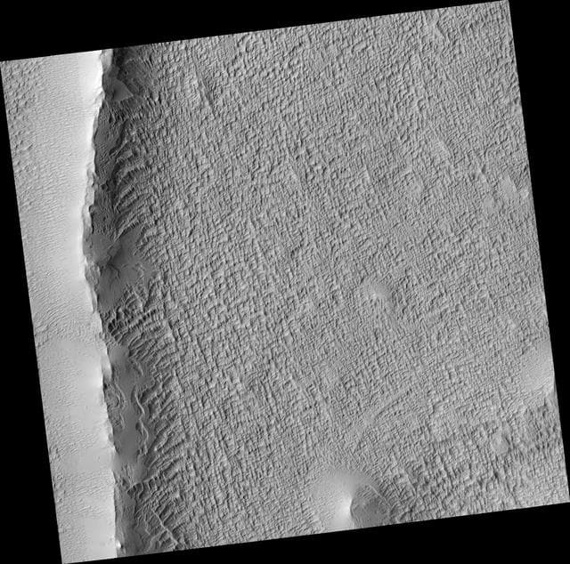 NASA image: Radial Ridge in Deposit Near Pavonis Mons