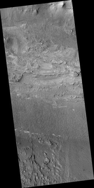 NASA image: Floor of Ius Chasma