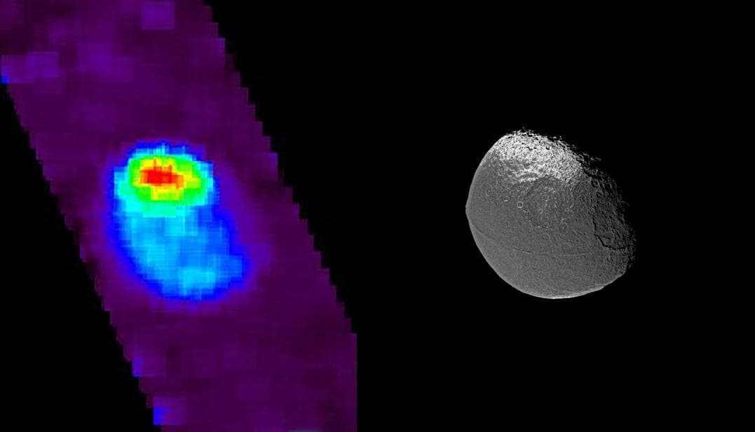 NASA image: Exposing Iapetus Dark Side