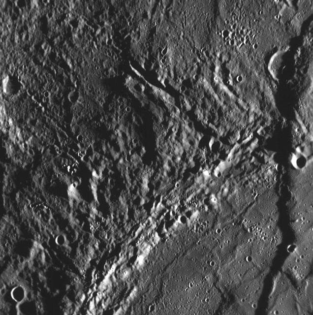 NASA image: Mercury Long Cliffs
