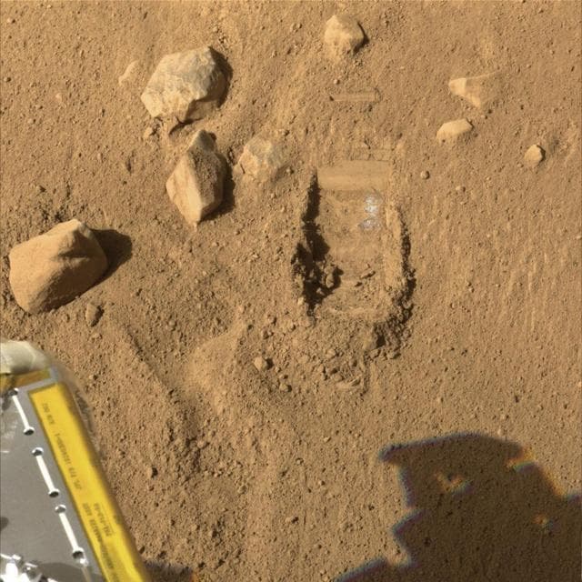 NASA image: First Dodo Trench with White Layer Visible in Dig Area