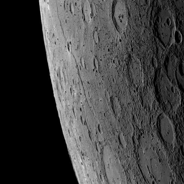 NASA image: Mercury Shows Signs of Aging