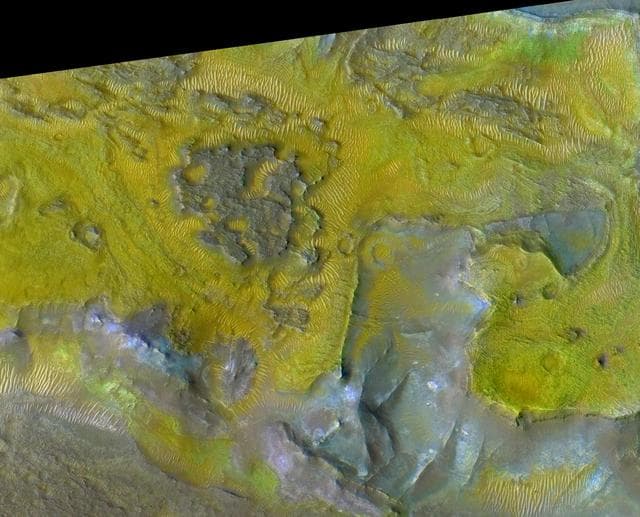 NASA image: Carbonate-Olivine Relationship in Nile Fossae, Mars
