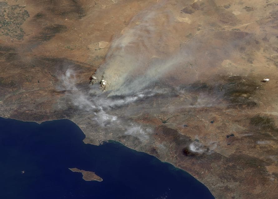 NASA image: Smoke from Station Fire Blankets Southern California