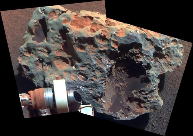 NASA image: Block Island Meteorite on Mars, Sol 1961 False Color
