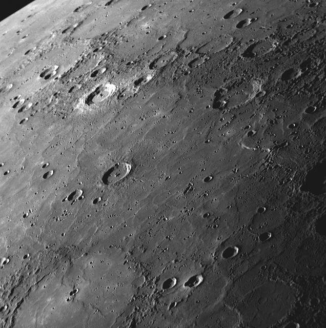 NASA image: Flooding Mercury Surface