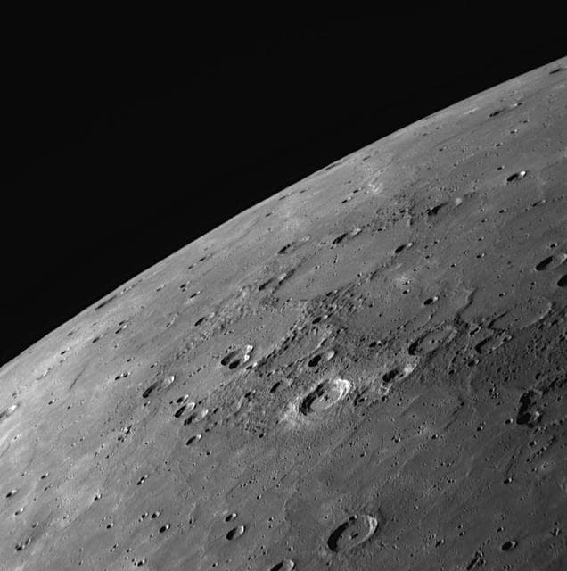 NASA image: Extensive Smooth Plains on Mercury