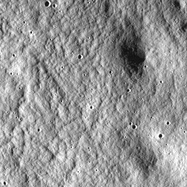 NASA image: Swooping over the Lunar Highlands