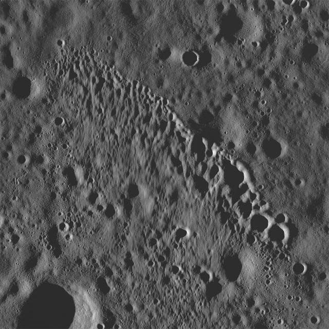 NASA image: Stream of Secondary Craters